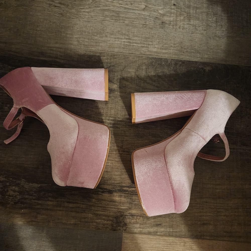 Elegant Pink Platform Heels
